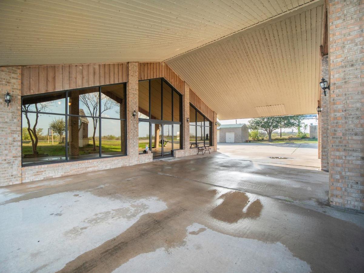 Oyo Hotel Three Rivers Tx Hwy 72 Simmons 외부 사진