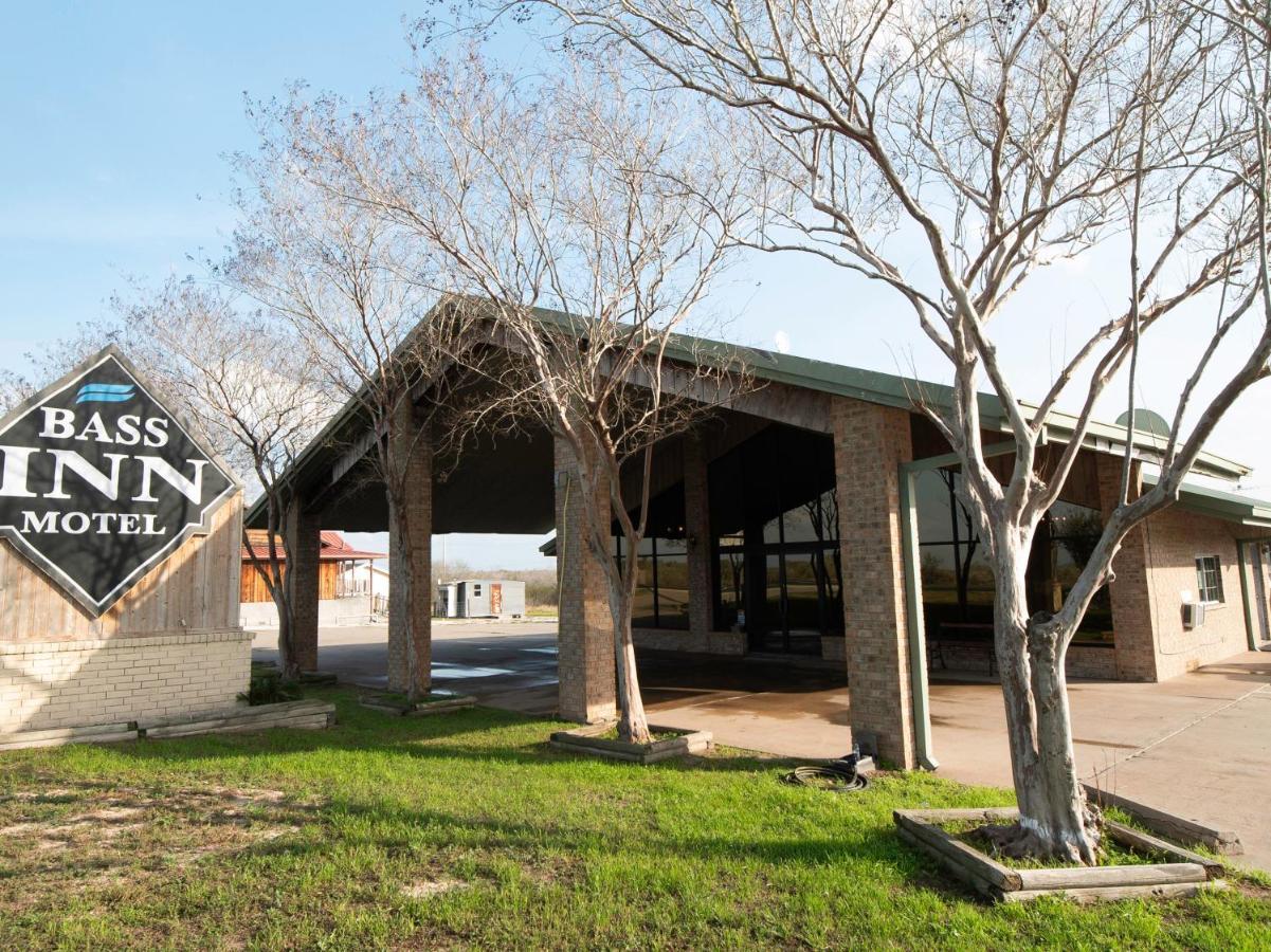 Oyo Hotel Three Rivers Tx Hwy 72 Simmons 외부 사진